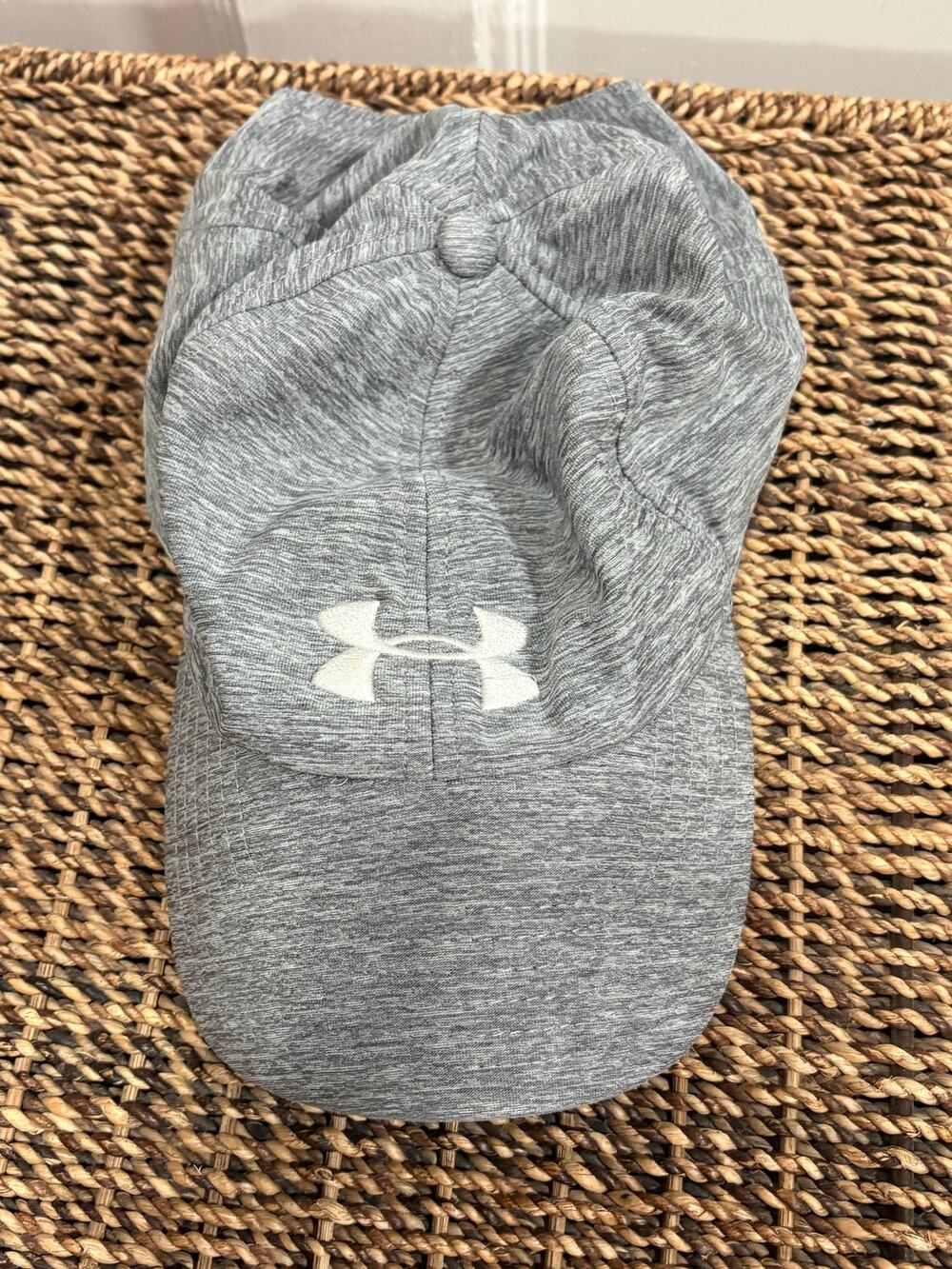 Women's Under Armour heather gray soft stretchy Adjustable hat cap